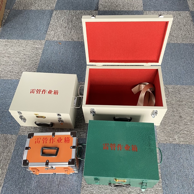 红旗爆破工程作业箱如何选择？玻璃钢与传统材质的全面对比